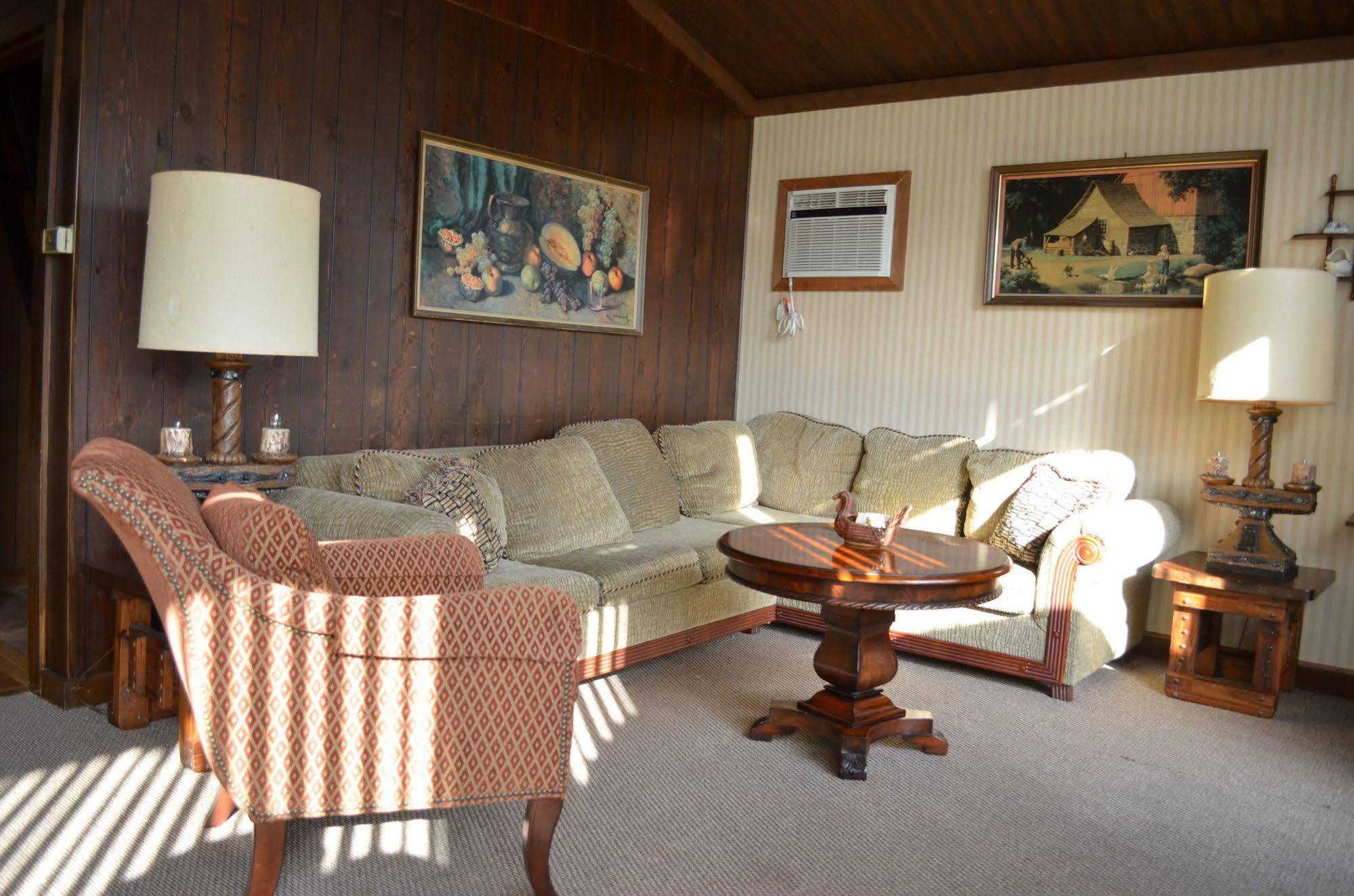 Lake Moc A Tek Inn Lakeville 外观 照片